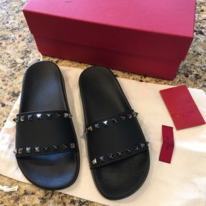Valentino Rockstud Slides